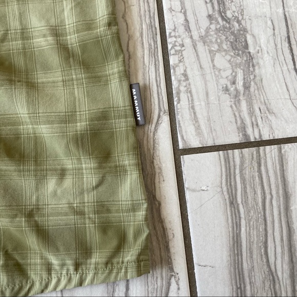 Mammut nylon button down. EUC like new - Picture 5 of 6